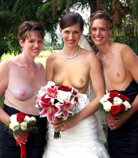 Эротичные невесты решили соревноваться