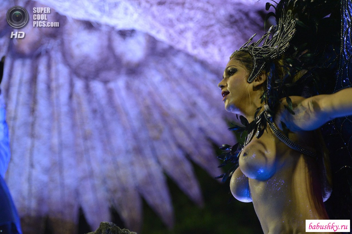 Сексуальные наряды голых бразильянок на карнавале