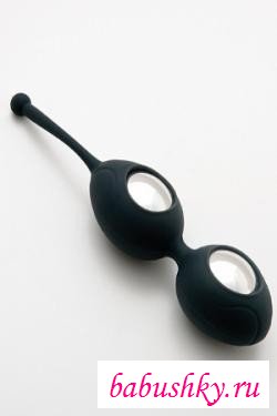 Безупречное наслаждение с вагинальными шариками со смещенным центром тяжести Silicone Ben Wa Balls черные